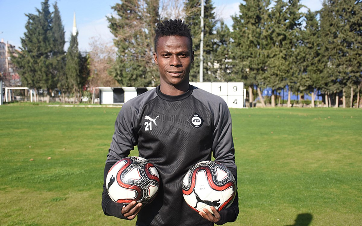 Altay kulübü ve futbolcu Adamu Alhassan görseli