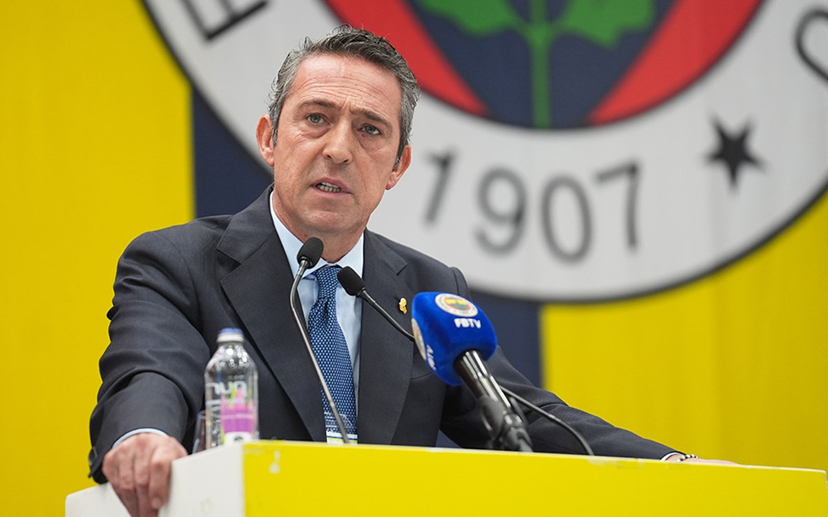 Fenerbahçe Euroleague şampiyonu başkanı Ali Koç açıklamalarda bulunuyor