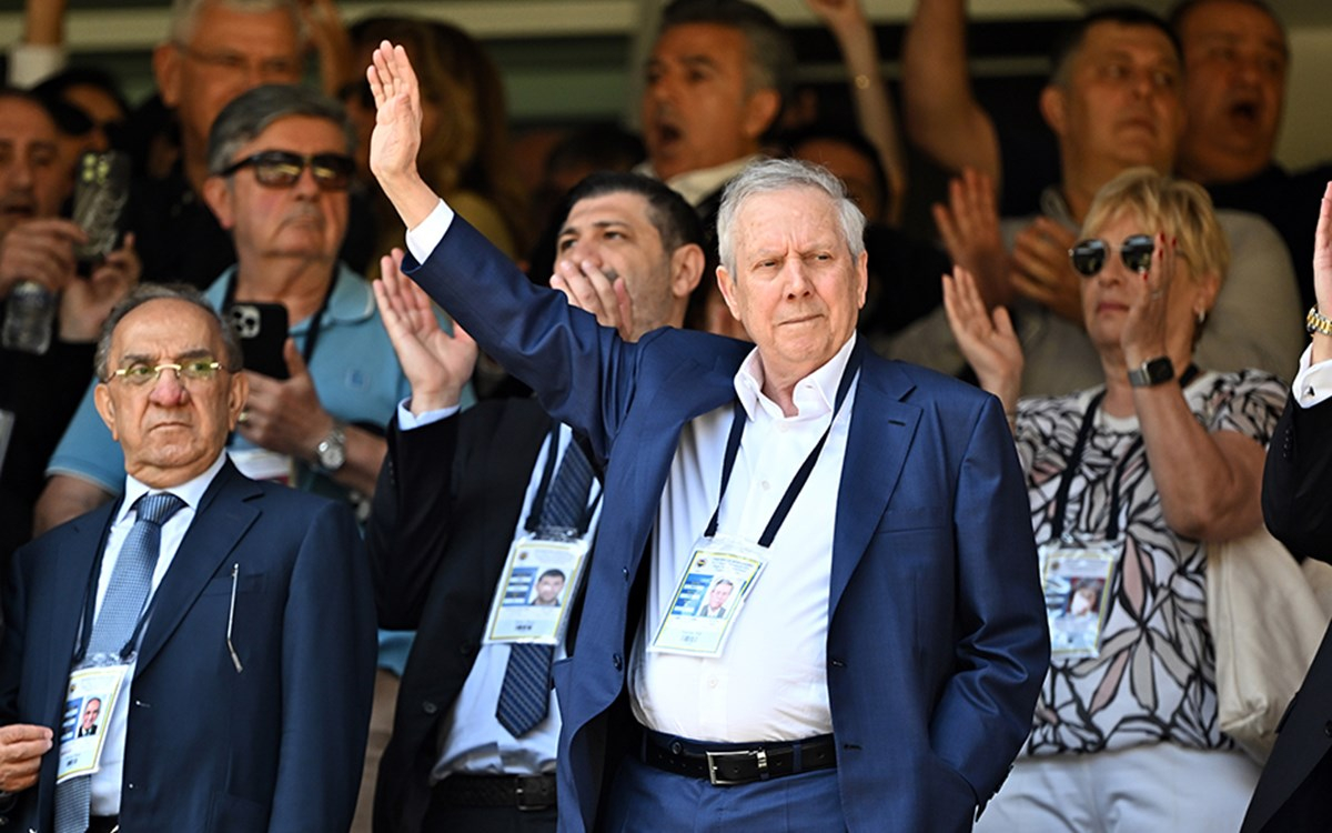 Fenerbahçe Başkanı Aziz Yıldırım kulislerde