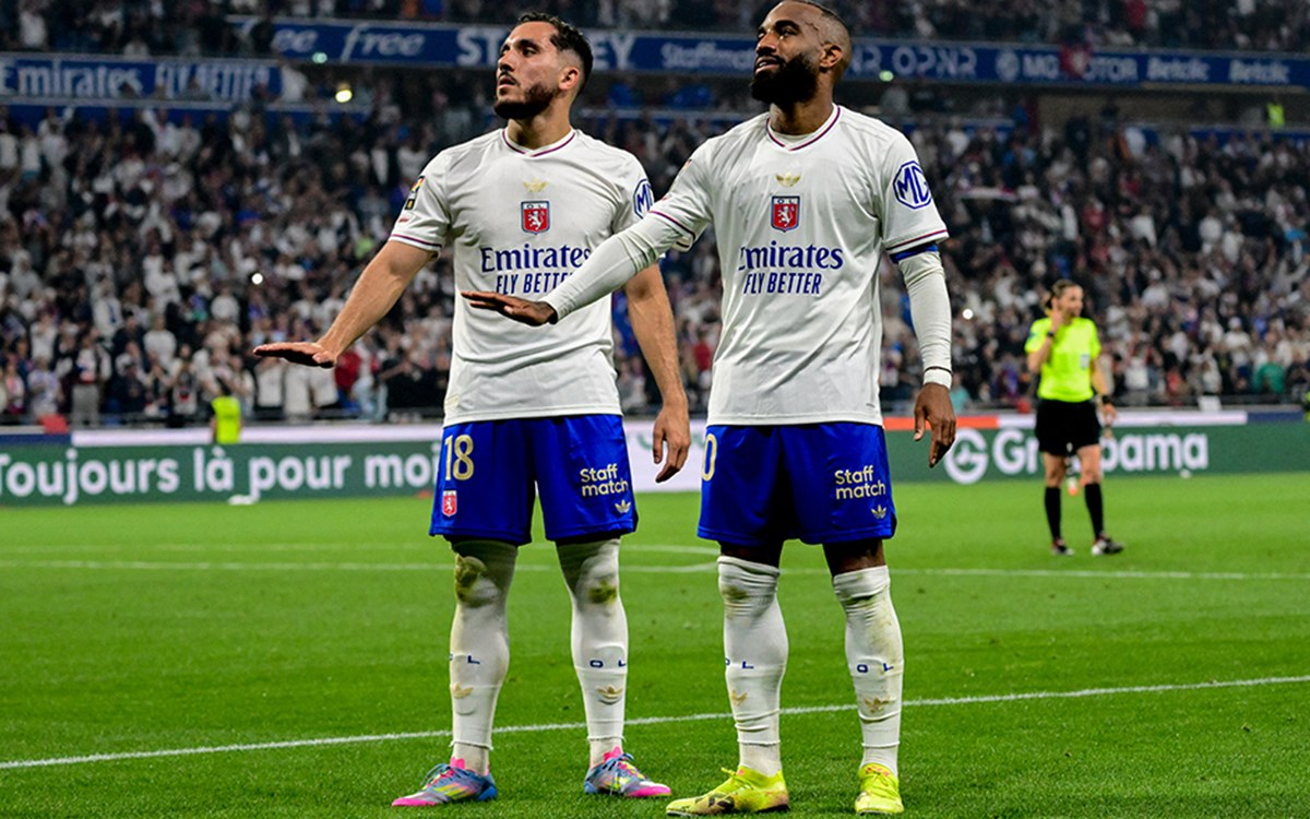 Lyon'un genç yıldızı Rayan Cherki futbol sahasında