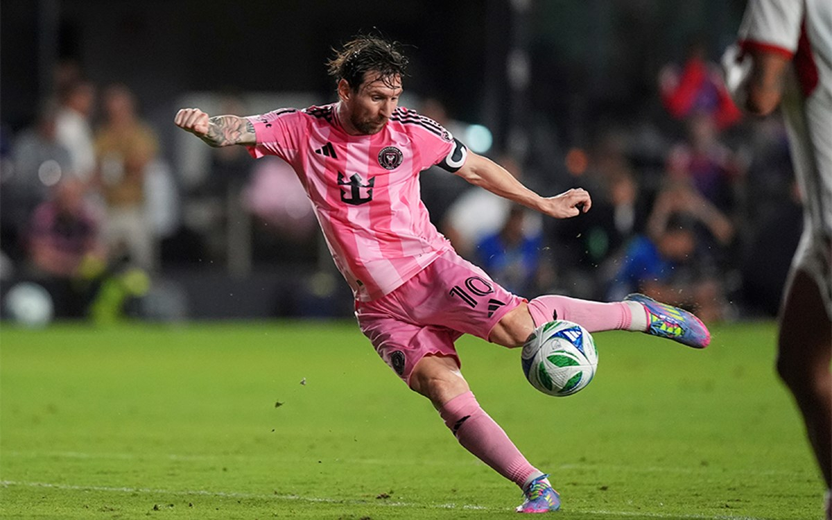 Lionel Messi'nin sahadaki görüntüsü ve transfer haberleri ile ilgili görsel