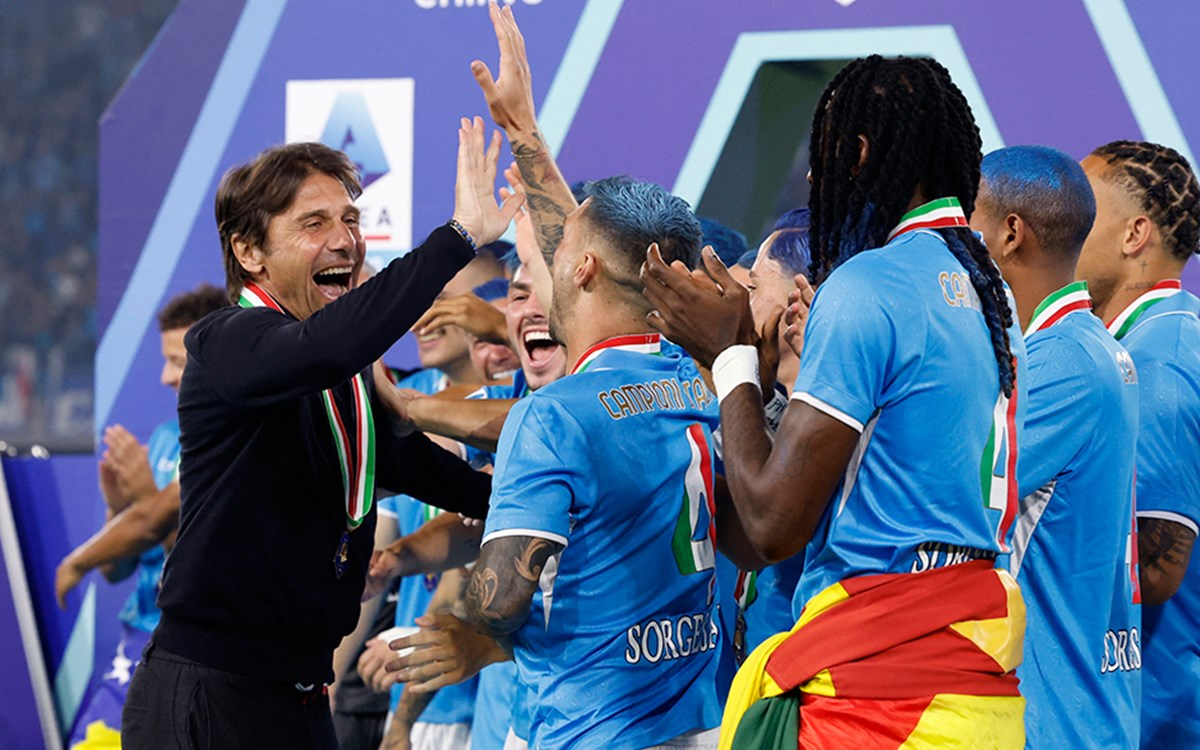 Napoli takım şampiyonluk kutlaması