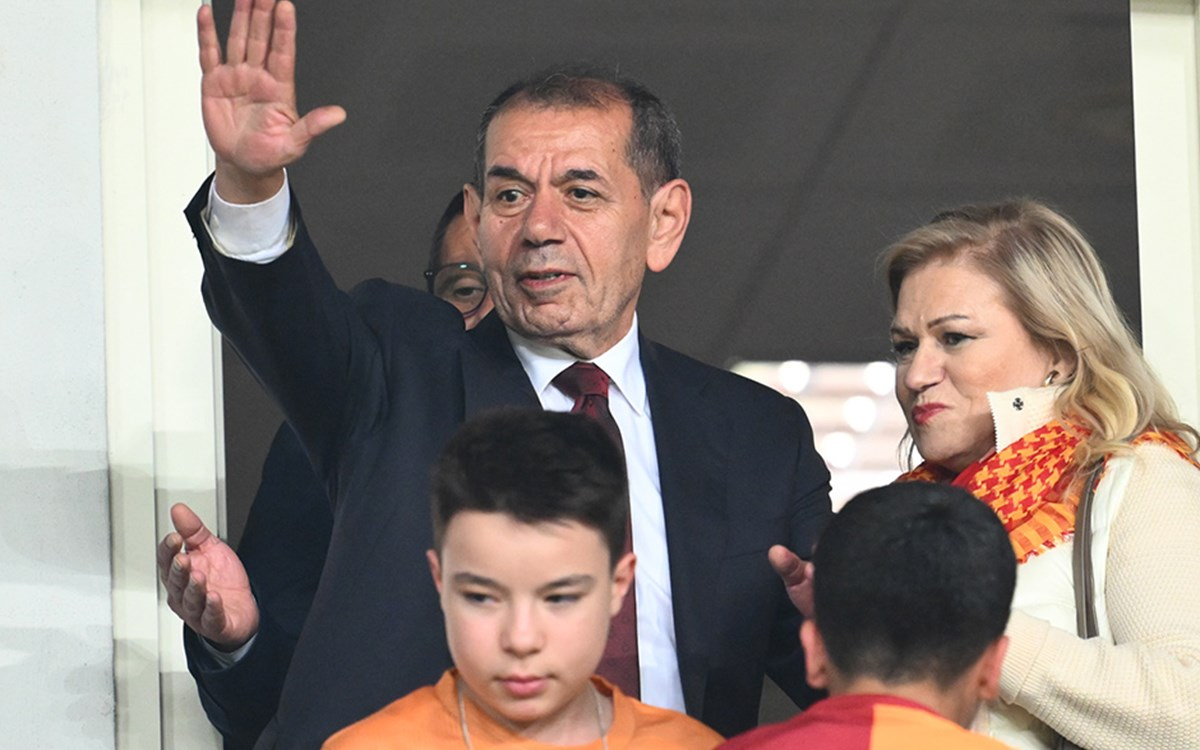 Galatasaray Başkanı Dursun Özbek konuşuyor