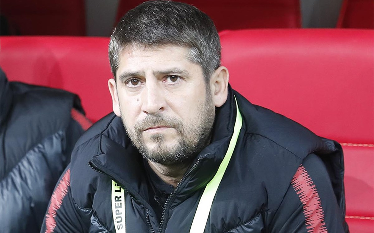 Galatasaray futbolcuları ve Ümit Davala tartışması