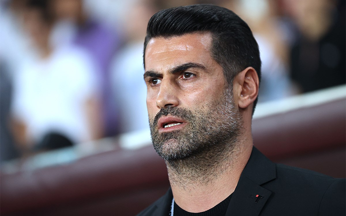 Volkan Demirel açıklamalarda bulunuyor