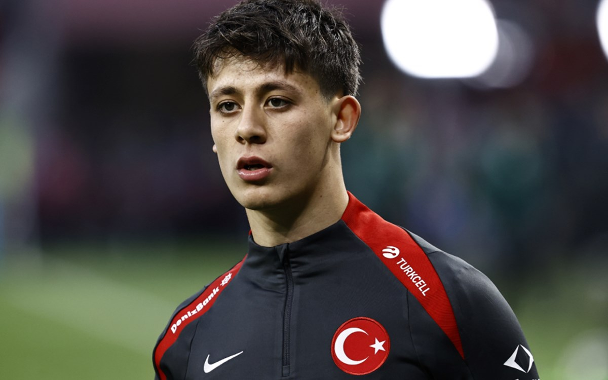 ABD Türkiye maçında sporcular sahada mücadele ediyor
