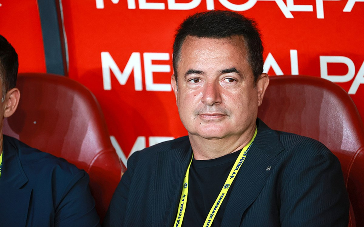 Fenerbahçe yönetimi ve teknik direktör Mourinho hakkında açıklamalar