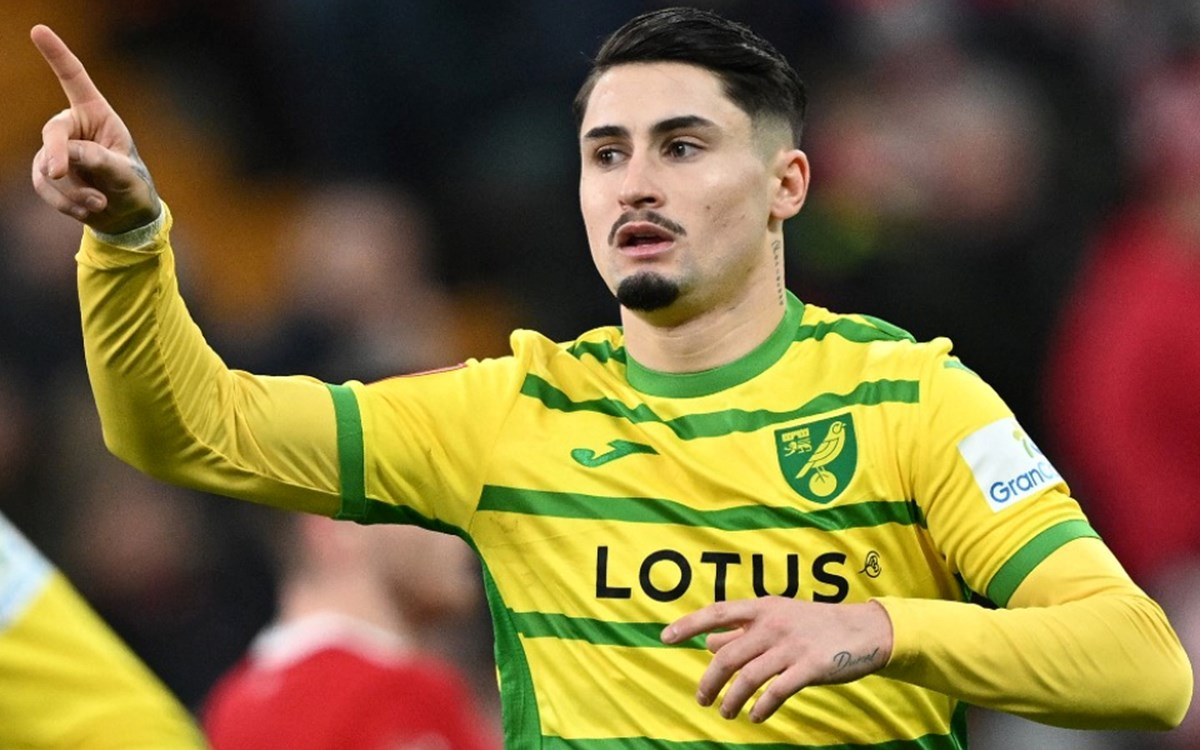 Borja Sainz'ın Norwich City formasıyla görüntüsü