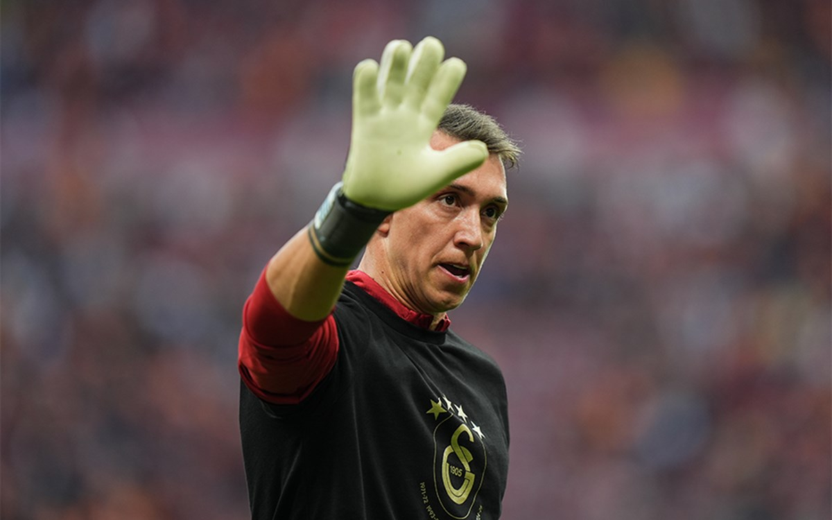 Galatasaray kalecileri ve transfer gelişmeleri