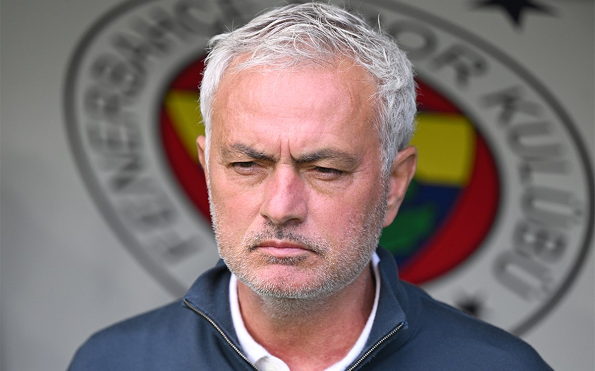 Fenerbahçe futbolcuları transfer çalışmalarında