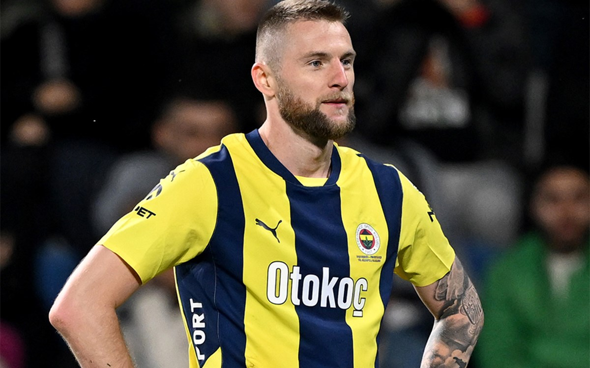 Milan Skriniar futbol transferi için görüşme yaparken