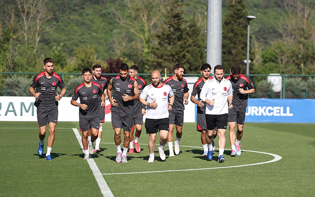 A Milli Futbol Takımı Yeni Döneme Hazırlanıyor: Boston'a Gidiş ve Özel Antrenman Detayları