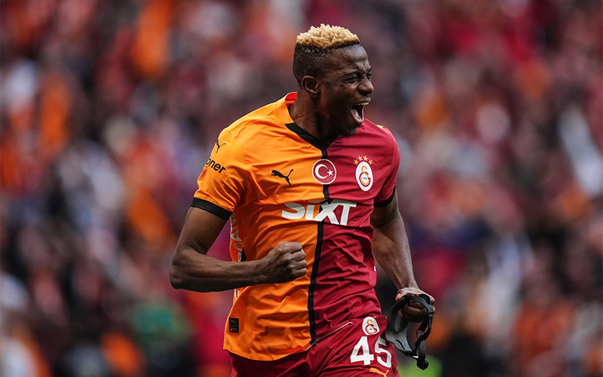 Victor Osimhen futbol kariyerinde yeni gelişmelerle gündemde