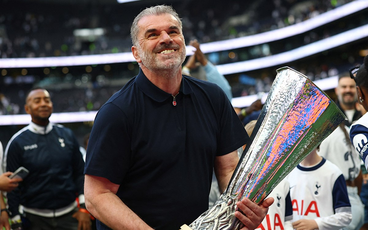 Tottenham teknik direktör değişikliği açıklaması