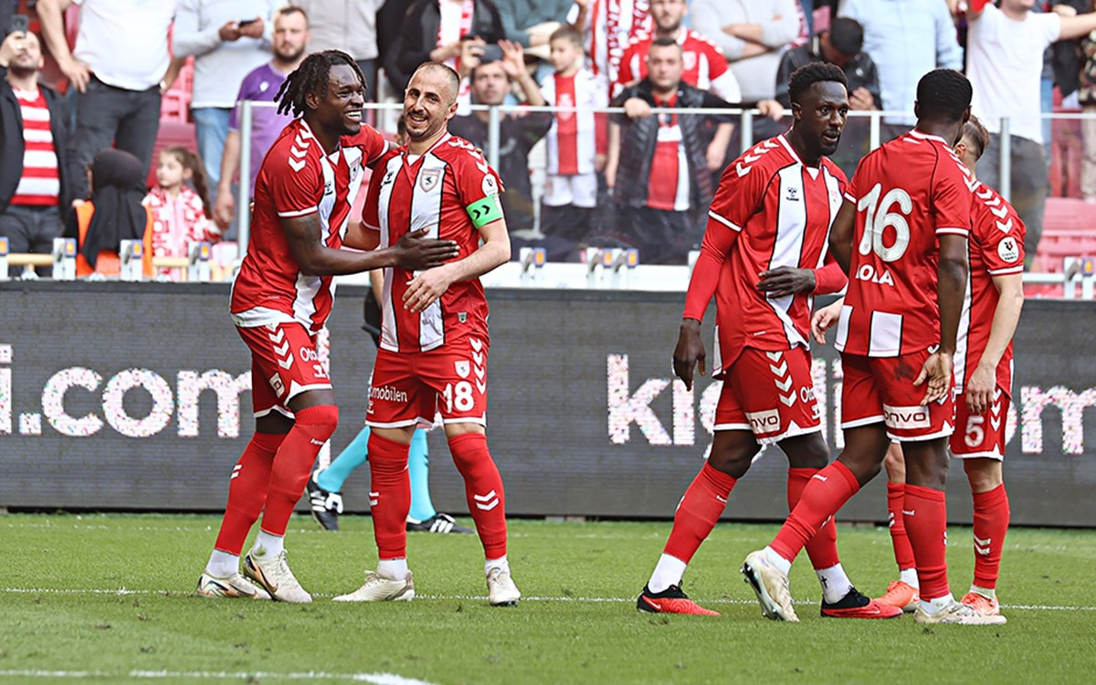 Samsunspor yeni transferleri ile takıma güç katıyor